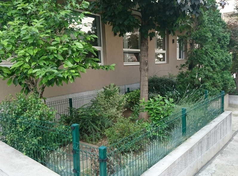 panelna ograda se koristi za zaštitu uredjenih zelenih površina